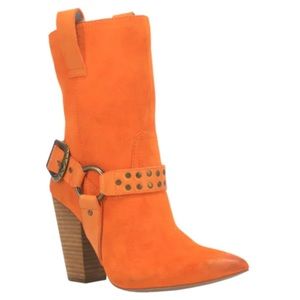 Orange Dancing Queen Dingo Booties. Size 8.